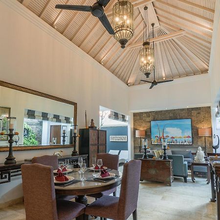 Mosan House - Unique Art-Filled Gem In Perfect Location A Short Walk From The Beach Or Seminyak Square Including Ac Office For Remote Working Kültér fotó