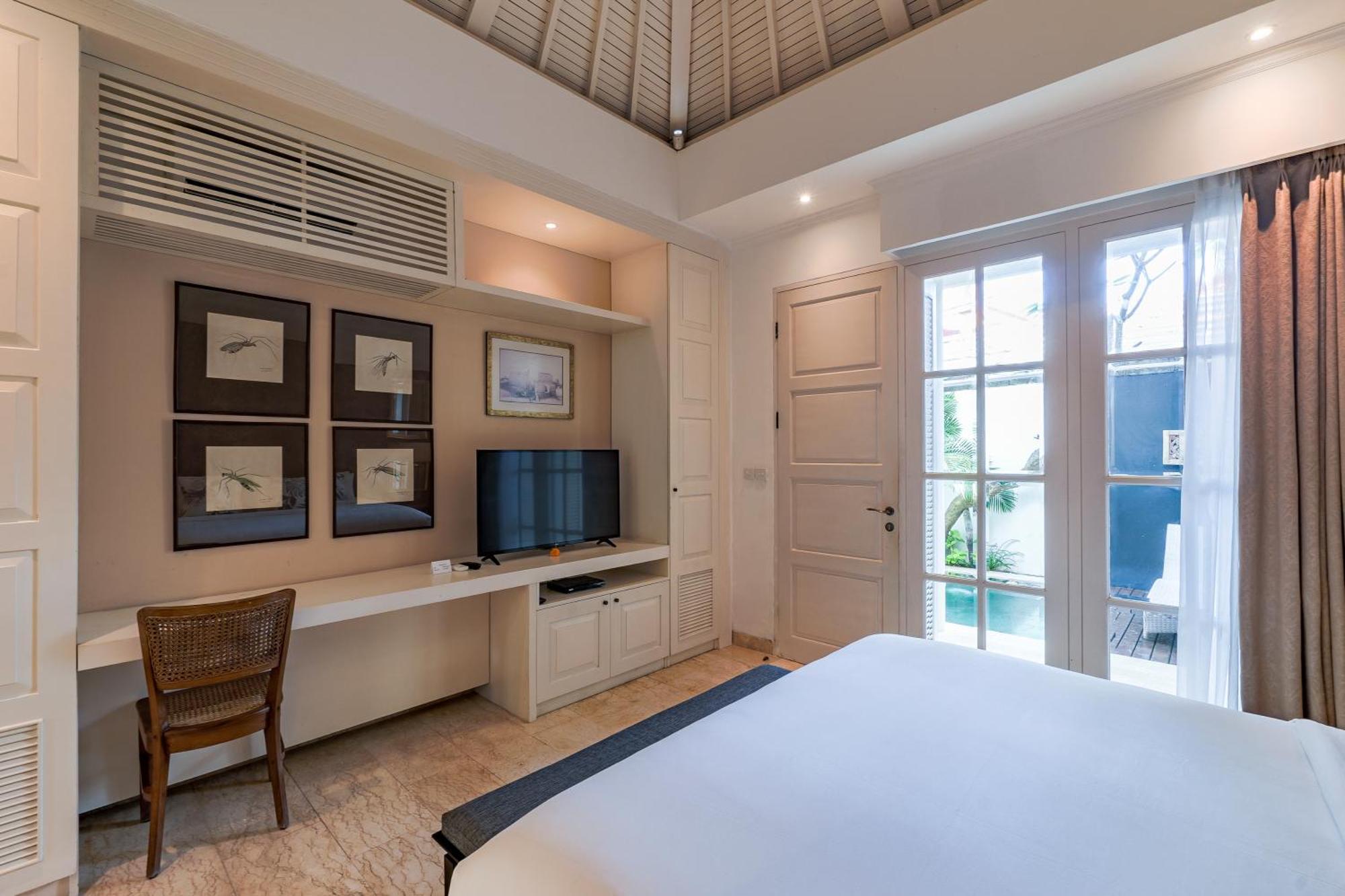 Mosan House - Unique Art-Filled Gem In Perfect Location A Short Walk From The Beach Or Seminyak Square Including Ac Office For Remote Working Kültér fotó