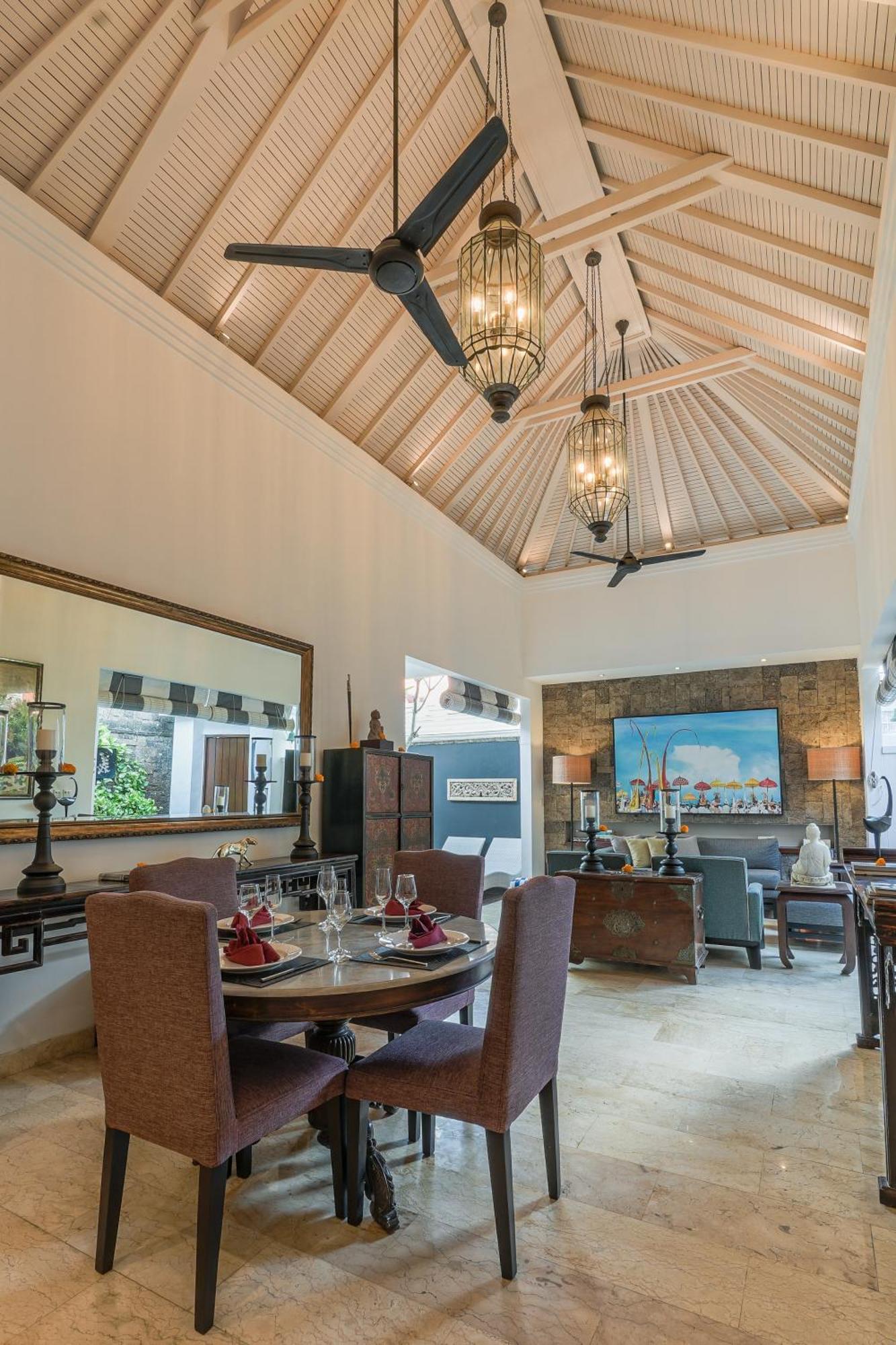 Mosan House - Unique Art-Filled Gem In Perfect Location A Short Walk From The Beach Or Seminyak Square Including Ac Office For Remote Working Kültér fotó