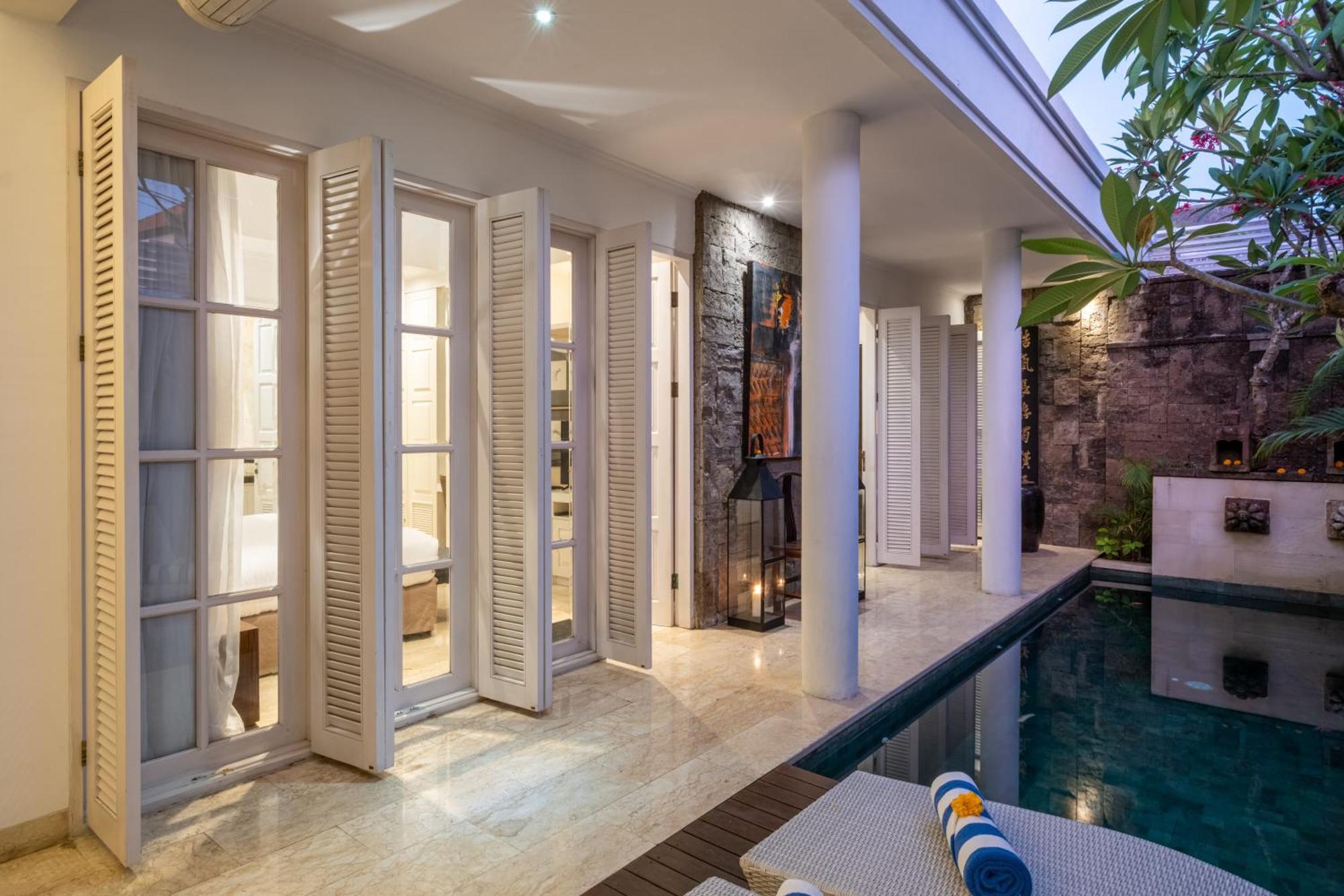 Mosan House - Unique Art-Filled Gem In Perfect Location A Short Walk From The Beach Or Seminyak Square Including Ac Office For Remote Working Kültér fotó
