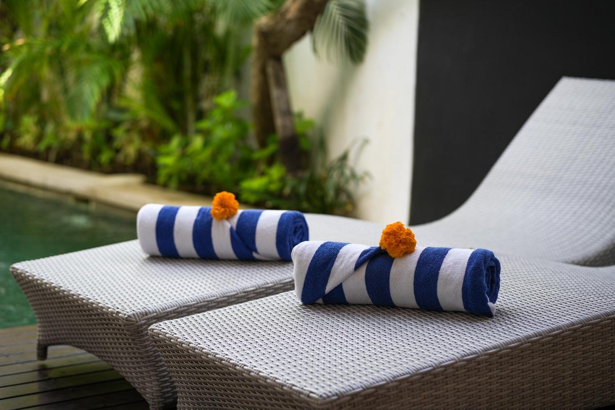 Mosan House - Unique Art-Filled Gem In Perfect Location A Short Walk From The Beach Or Seminyak Square Including Ac Office For Remote Working Kültér fotó
